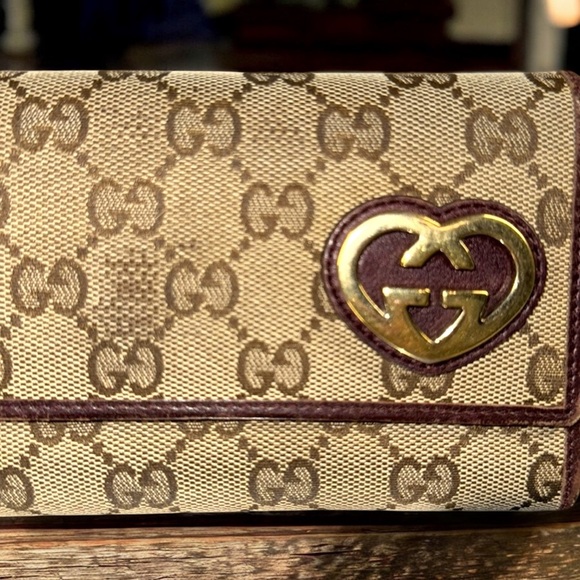 Gucci GG Logo Heart Long Wallet with COA - Picture 3 of 16